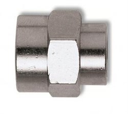 Цилиндрическая муфта GAV 1226/6 F1/4xF1/2 12030 - фото 124242