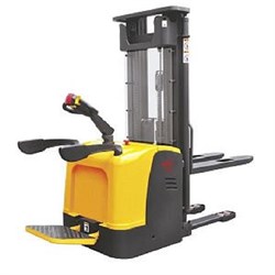 Штабелер самоходный 1,0 т 3,5 м XILIN CDDK10-III (с платформой)