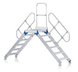 Алюминиевый переход с платформой Zarges Z600 800мм 6 ступеней 60° 40359915 - фото 99110